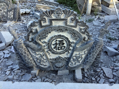 Cuốn thư đá chạm chữ phúc