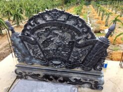 cuốn thư đá