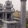 Lăng mộ đá 3 mái trong khu lăng