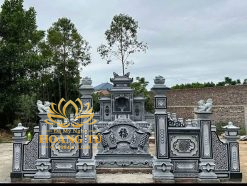 Khuôn viên lăng mộ đá HT 34